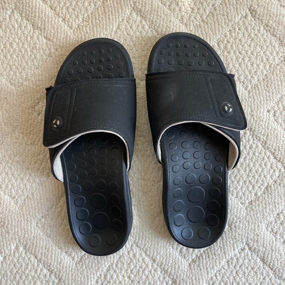 {Vionic} Black Kiwi Motion Control Slide Sandal - Picture 1 of 5